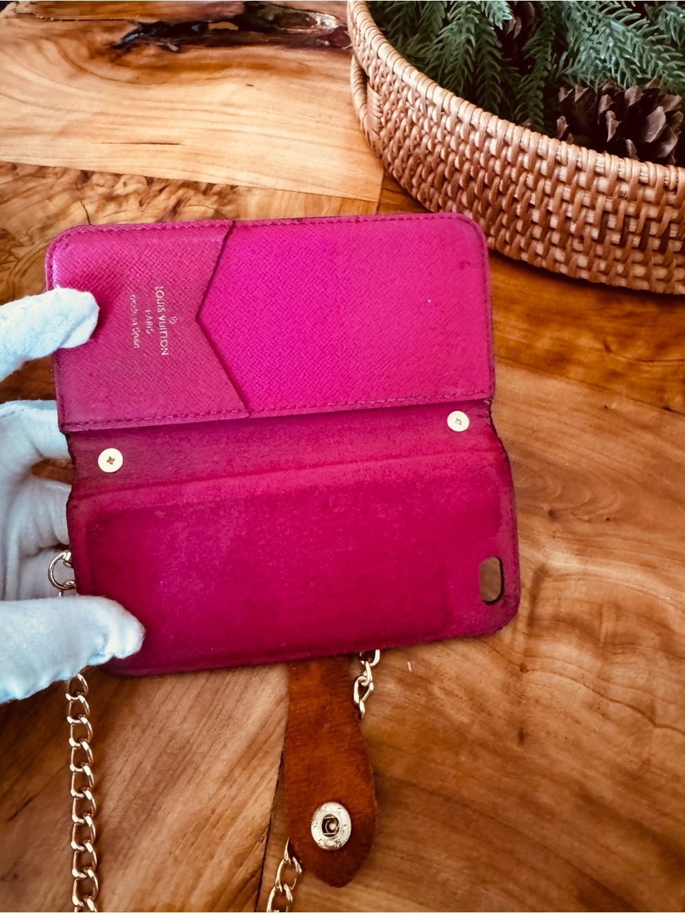 Louis Vuitton 2016 Monogram iPhone 6 Folio Case reinvented - Picture 8 of 15